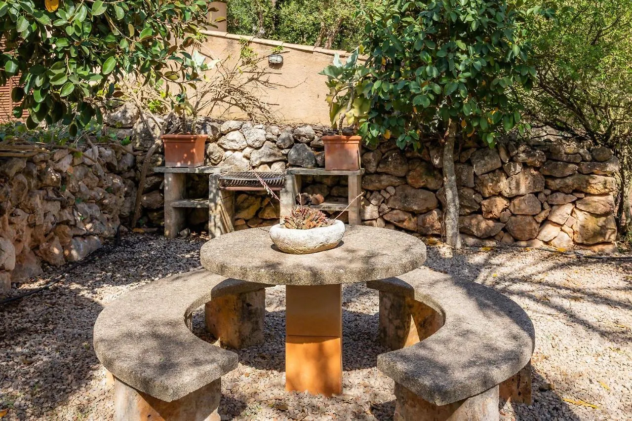 Finca Bona Feina ارتا فيلة